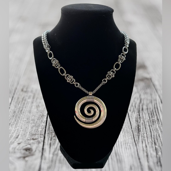 Handmade maille links stainless steel wheat chain necklace with spiral charm - Picture 7 of 16